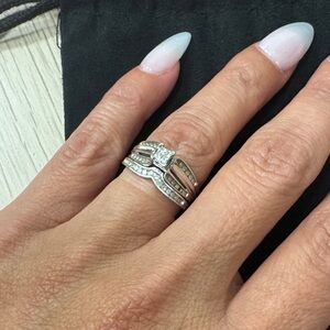 Elegant Silver Women's Ring Set